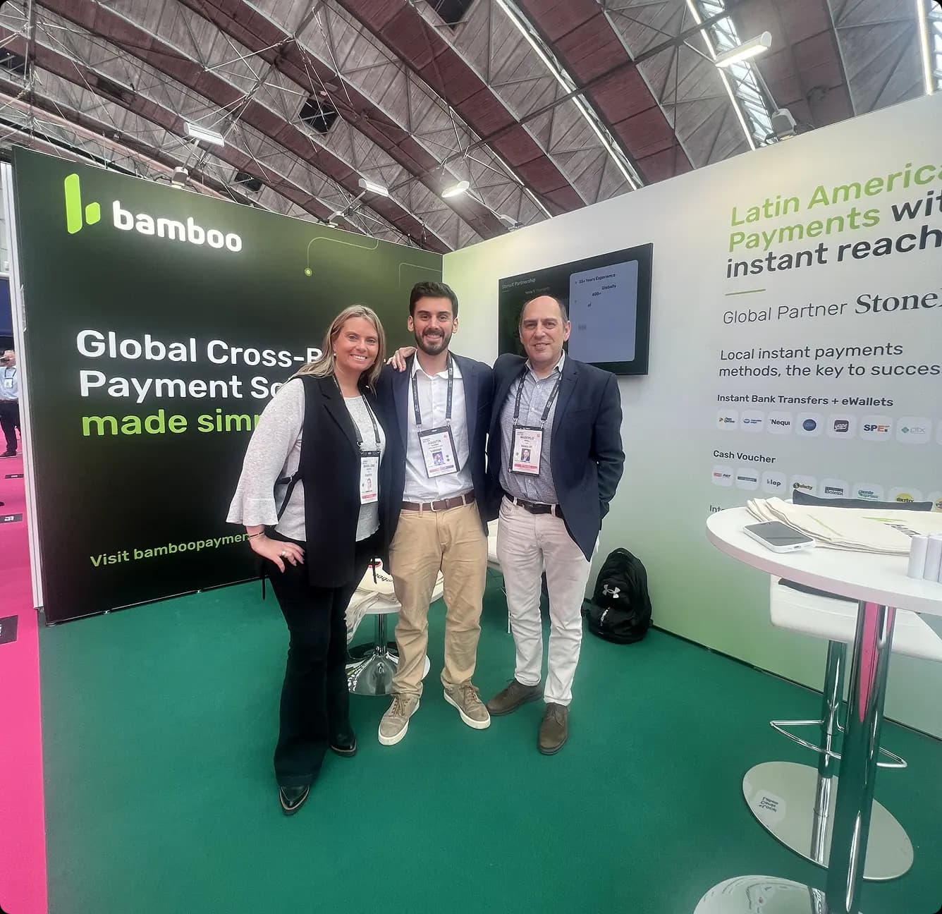 Vangwe and Bamboo team working together